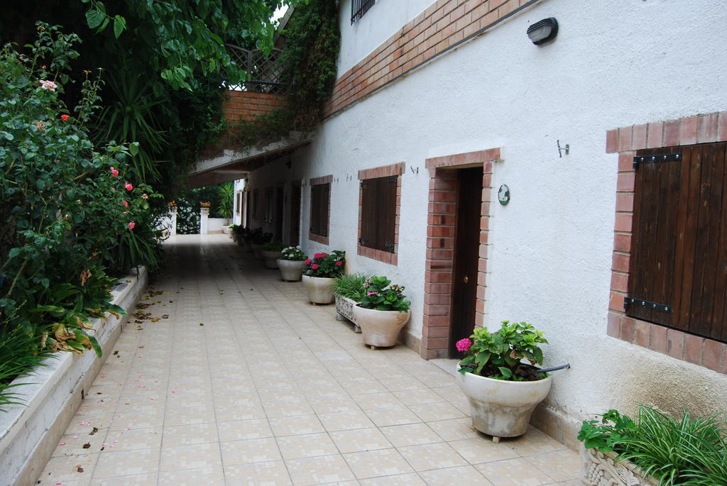 Apartamentos Les Moreres Duesaigues Екстериор снимка